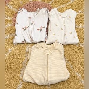 Carter’s sleep and play pajamas